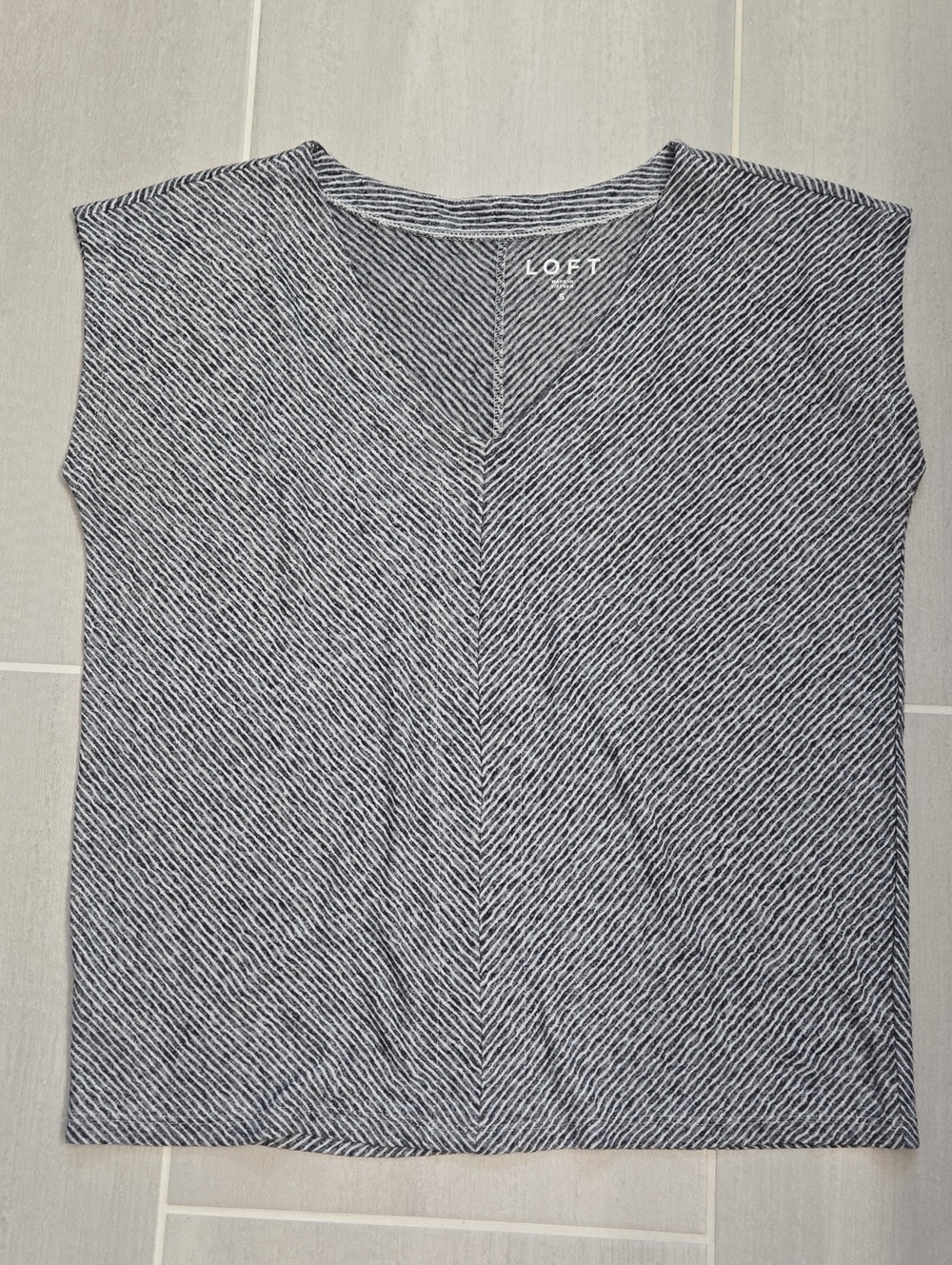 LOFT Navy and White Sleeveless Textured Tank S